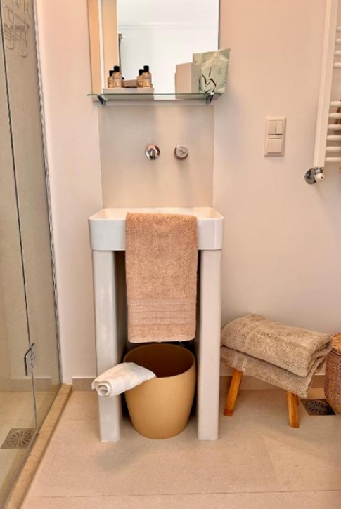modern_bathroom